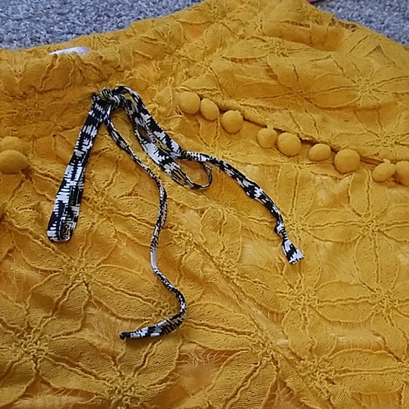 NWT Xhilaration orange lace shorts size medium - Picture 2 of 2